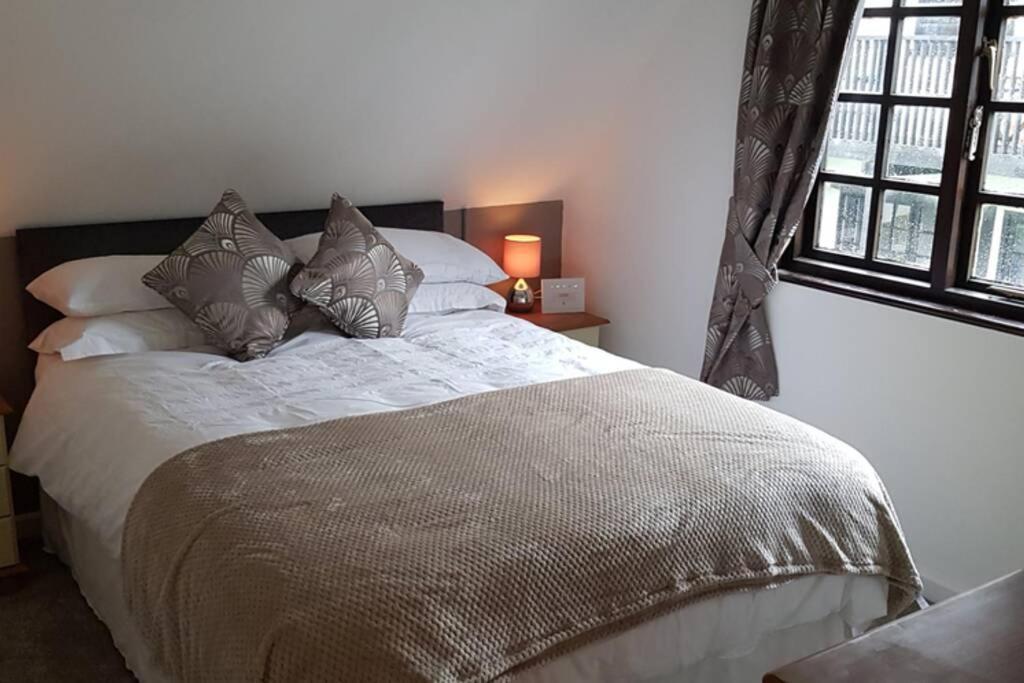 20 Tudor Court " Four Star Aa Accommodation" Hayle Bagian luar foto