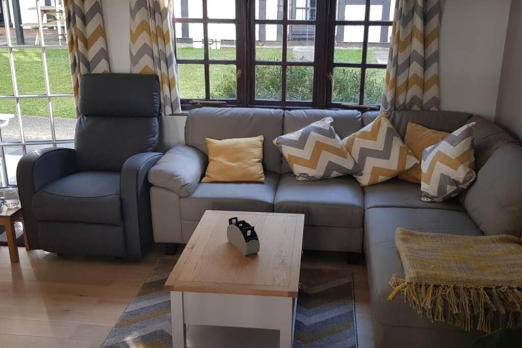 20 Tudor Court " Four Star Aa Accommodation" Hayle Bagian luar foto